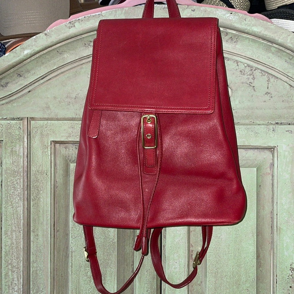 COACH authentic vintage red smooth leather backpack. G23-9827.